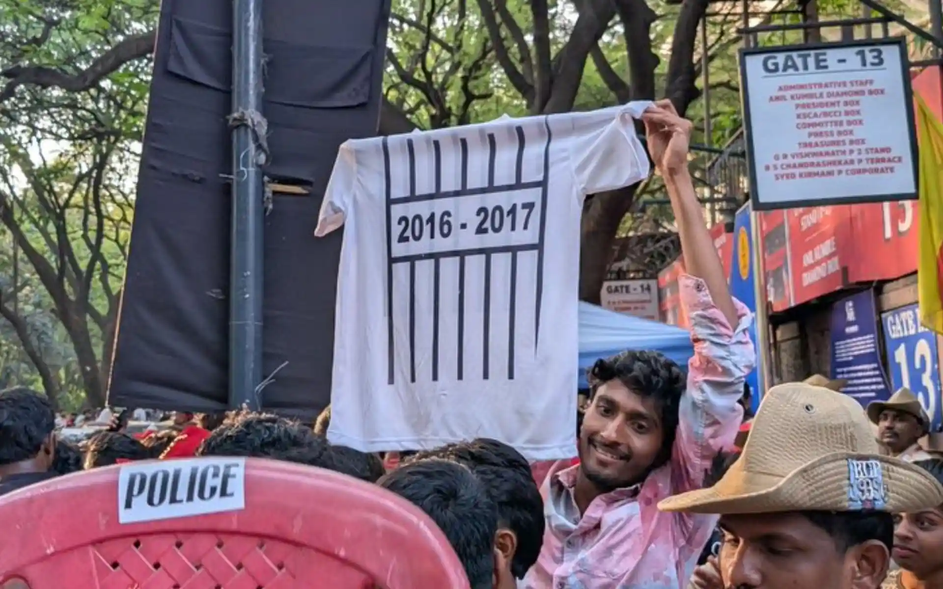 Disgrace! RCB Fans Mock CSK With Special 'Jail Jersey' Outside Chinnaswamy